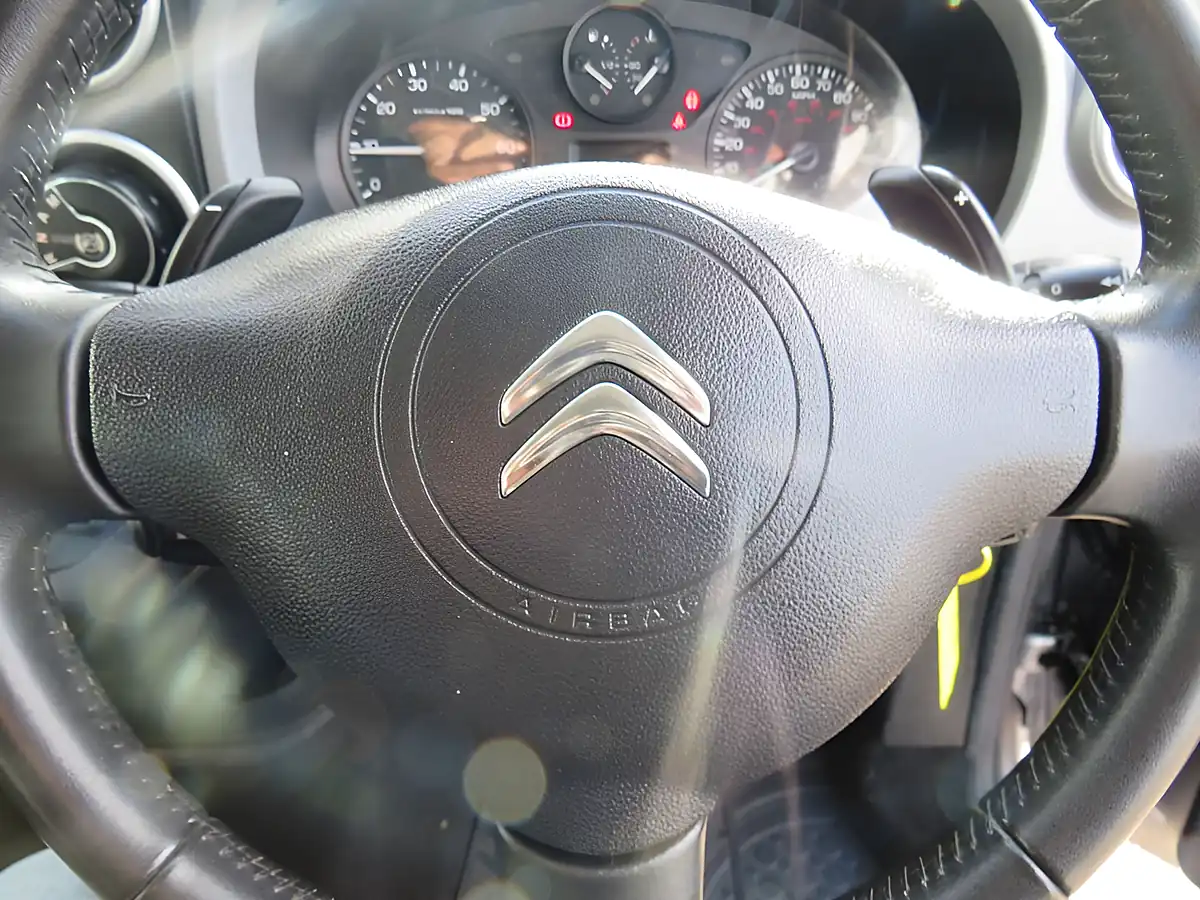 Used 2015 Citroen Berlingo Xtr Multispace Grey - Interior and Exterior details 12