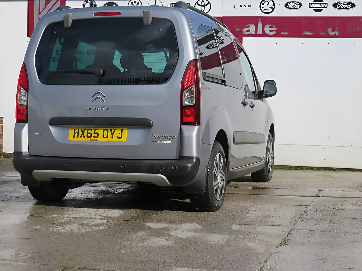 Used 2015 Citroen Berlingo Xtr Multispace Grey - Interior and Exterior details 16