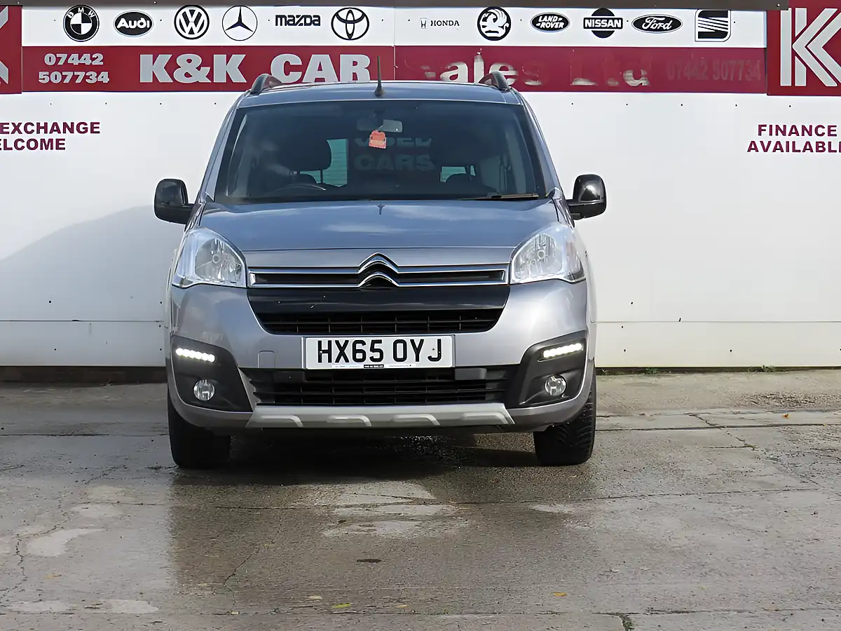 Used 2015 Citroen Berlingo Xtr Multispace Grey - Interior and Exterior details 17