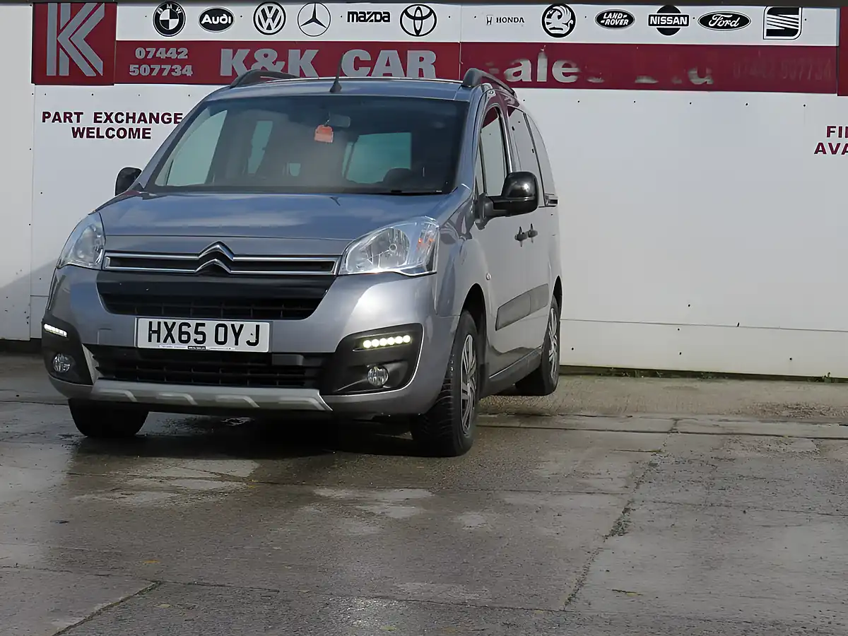 Used 2015 Citroen Berlingo Xtr Multispace Grey - Interior and Exterior details 18
