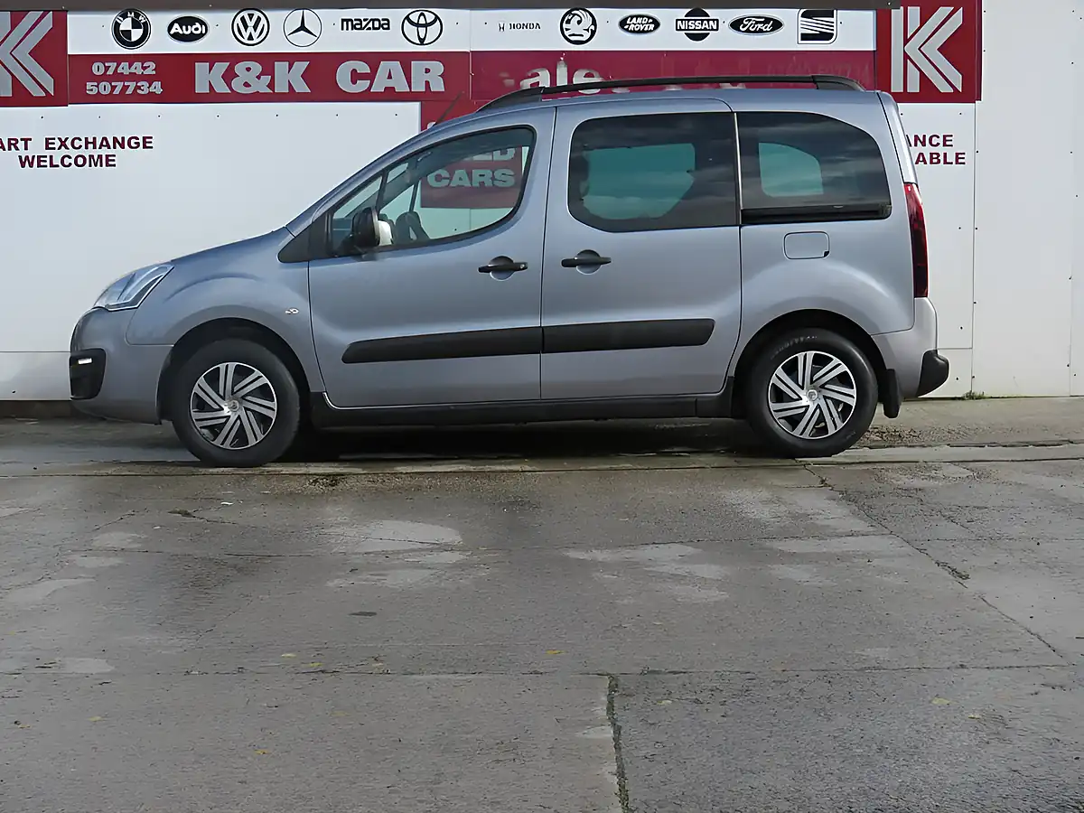 Used 2015 Citroen Berlingo Xtr Multispace Grey - Interior and Exterior details 5