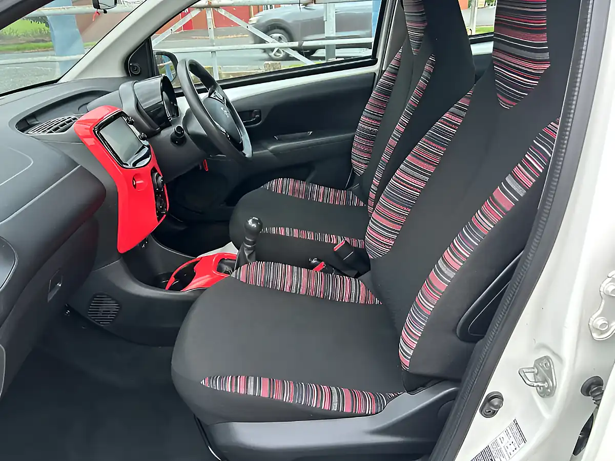 Used 2015 Citroen C1 Feel Edition Airscape White - Interior and Exterior details 12