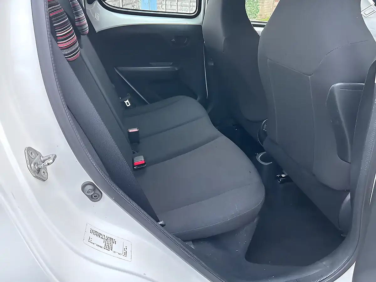 Used 2015 Citroen C1 Feel Edition Airscape White - Interior and Exterior details 14