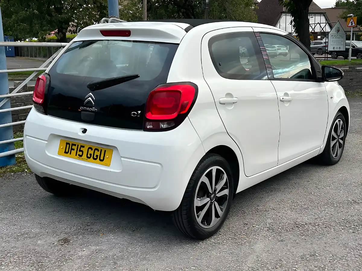 Used 2015 Citroen C1 Feel Edition Airscape White - Interior and Exterior details 4