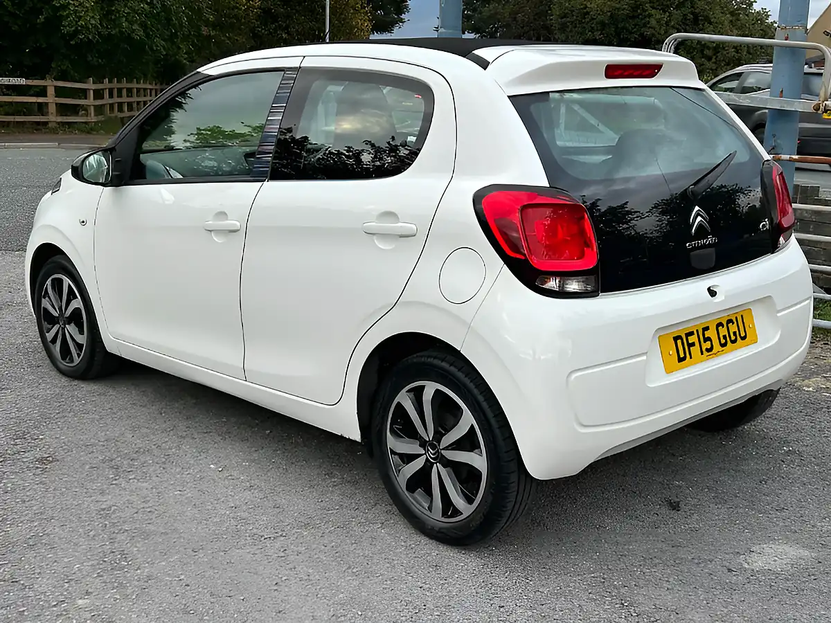 Used 2015 Citroen C1 Feel Edition Airscape White - Interior and Exterior details 5