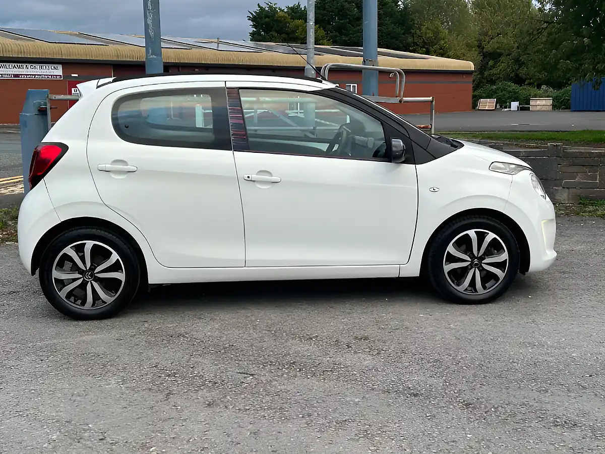 Used 2015 Citroen C1 Feel Edition Airscape White - Interior and Exterior details 8