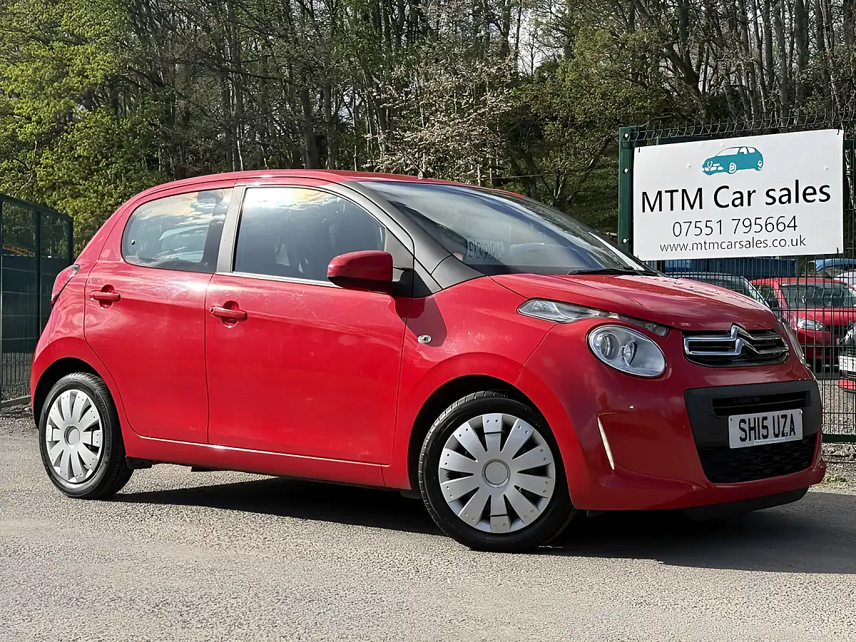 Used 2015 Citroen C1 Feel Red - Front View
