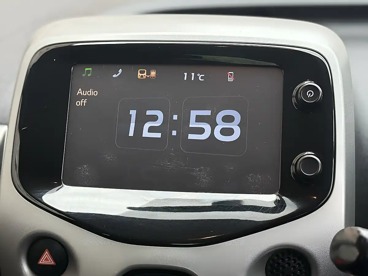 Used 2015 Citroen C1 Feel Red - Interior and Exterior details 14