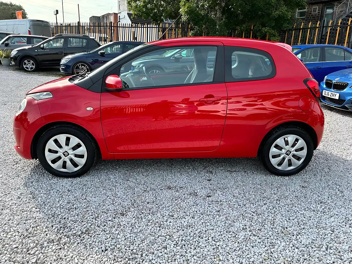 Used 2015 Citroen C1 Feel Red - Interior and Exterior details 10