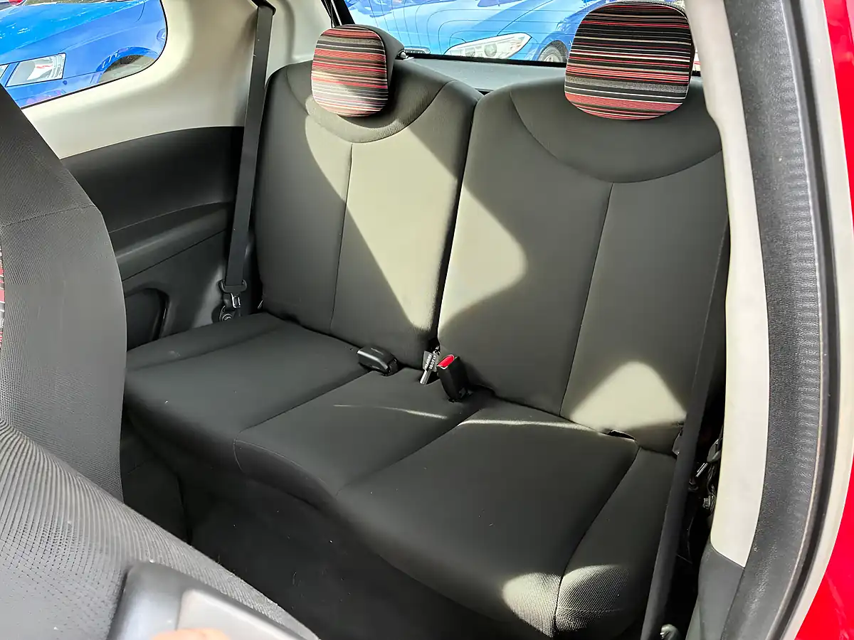 Used 2015 Citroen C1 Feel Red - Interior and Exterior details 17