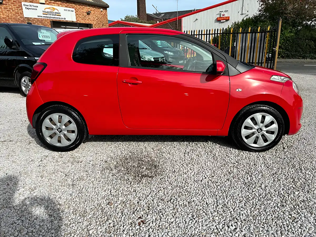 Used 2015 Citroen C1 Feel Red - Interior and Exterior details 4