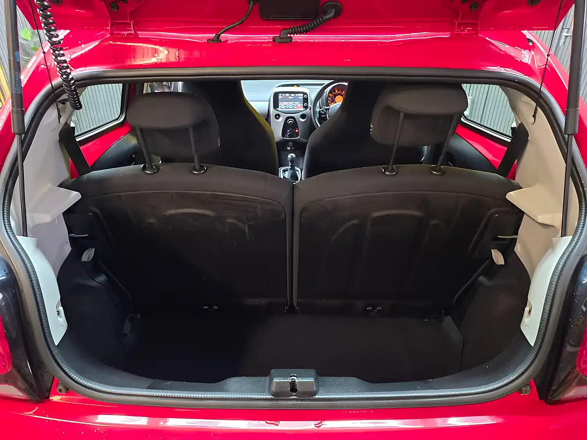 Used 2015 Citroen C1 Feel Red - Interior and Exterior details 11