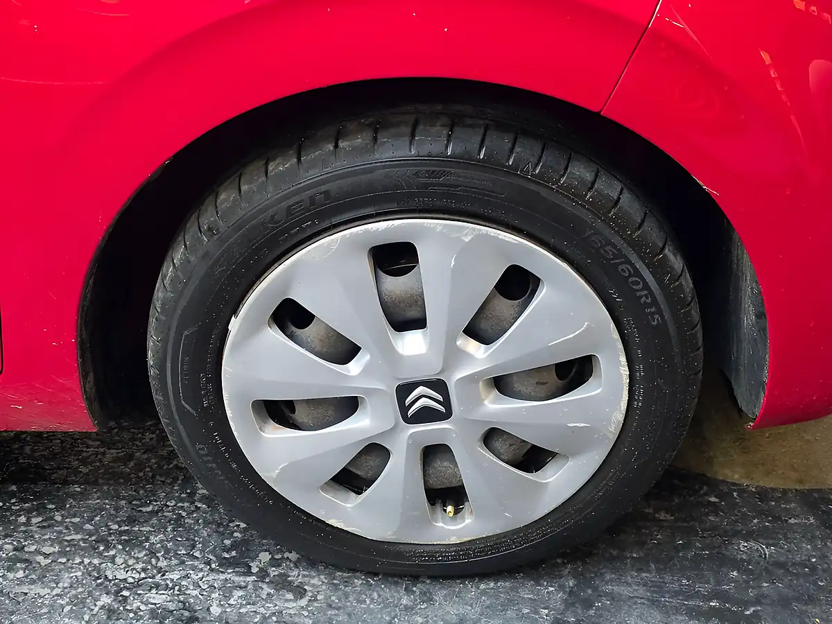 Used 2015 Citroen C1 Feel Red - Interior and Exterior details 19