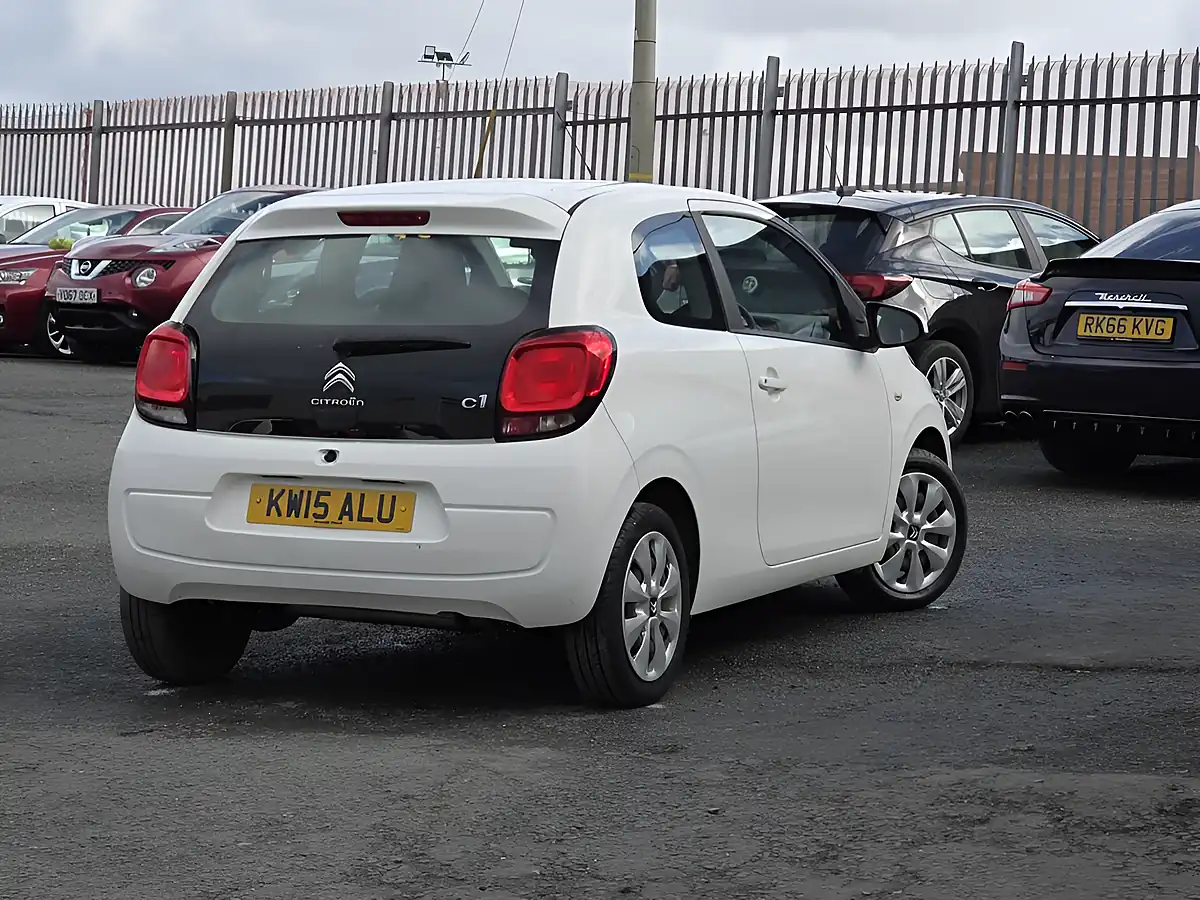 Used 2015 Citroen C1 Feel White - Interior and Exterior details 17