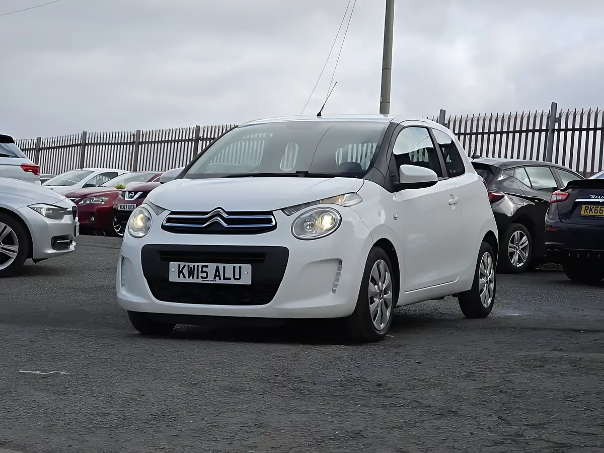 Used 2015 Citroen C1 Feel White - Interior and Exterior details 3
