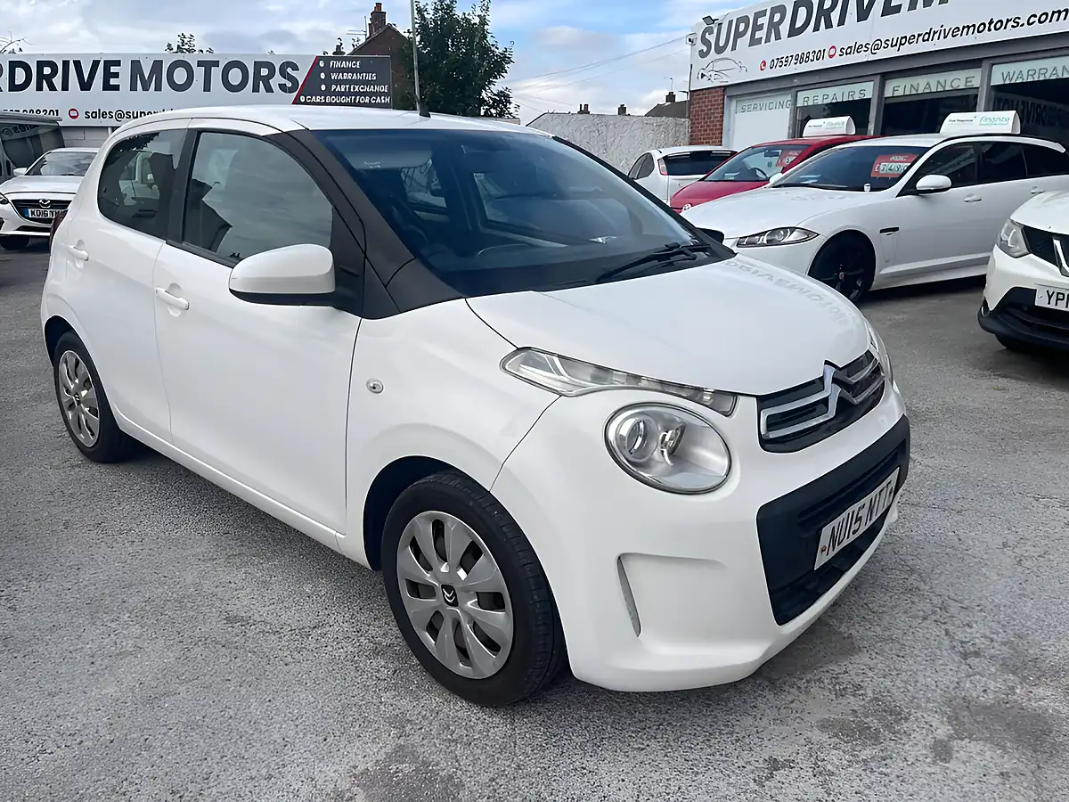 Used 2015 Citroen C1 Feel White - Front View