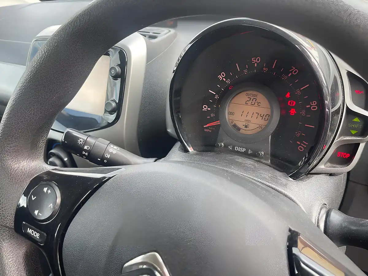 Used 2015 Citroen C1 Feel White - Interior and Exterior details 16