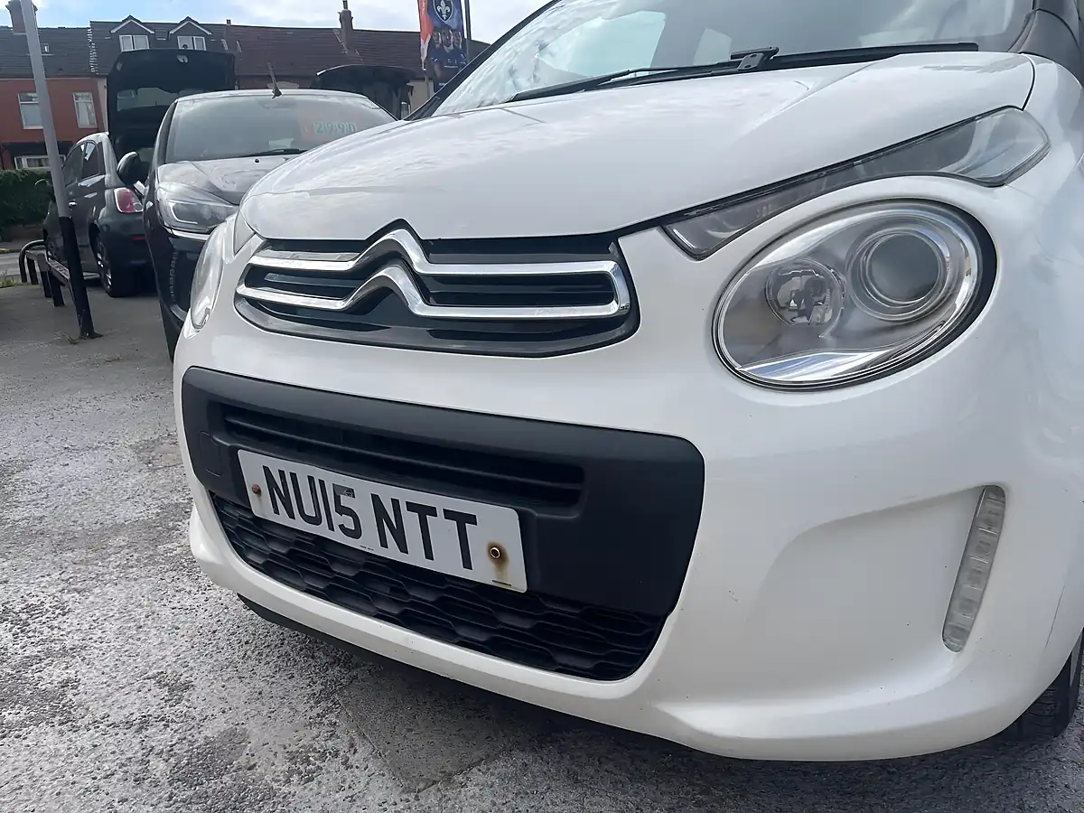 Used 2015 Citroen C1 Feel White - Interior and Exterior details 17