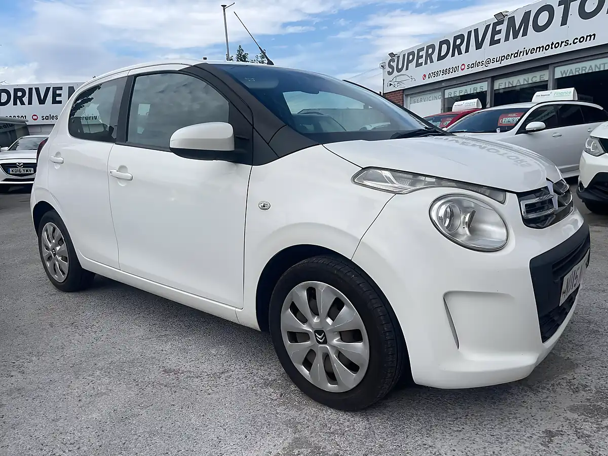 Used 2015 Citroen C1 Feel White - Interior and Exterior details 5