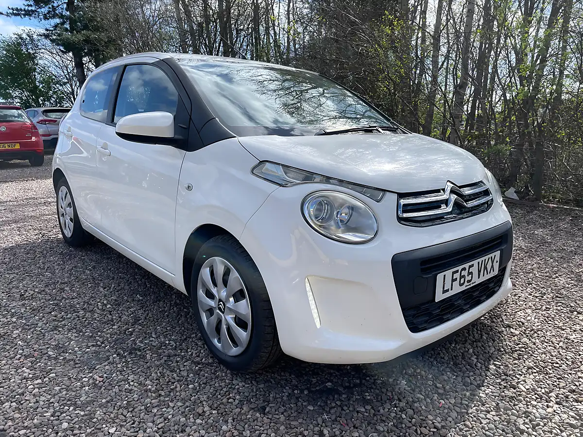 Used 2015 Citroen C1 Feel White - Front View