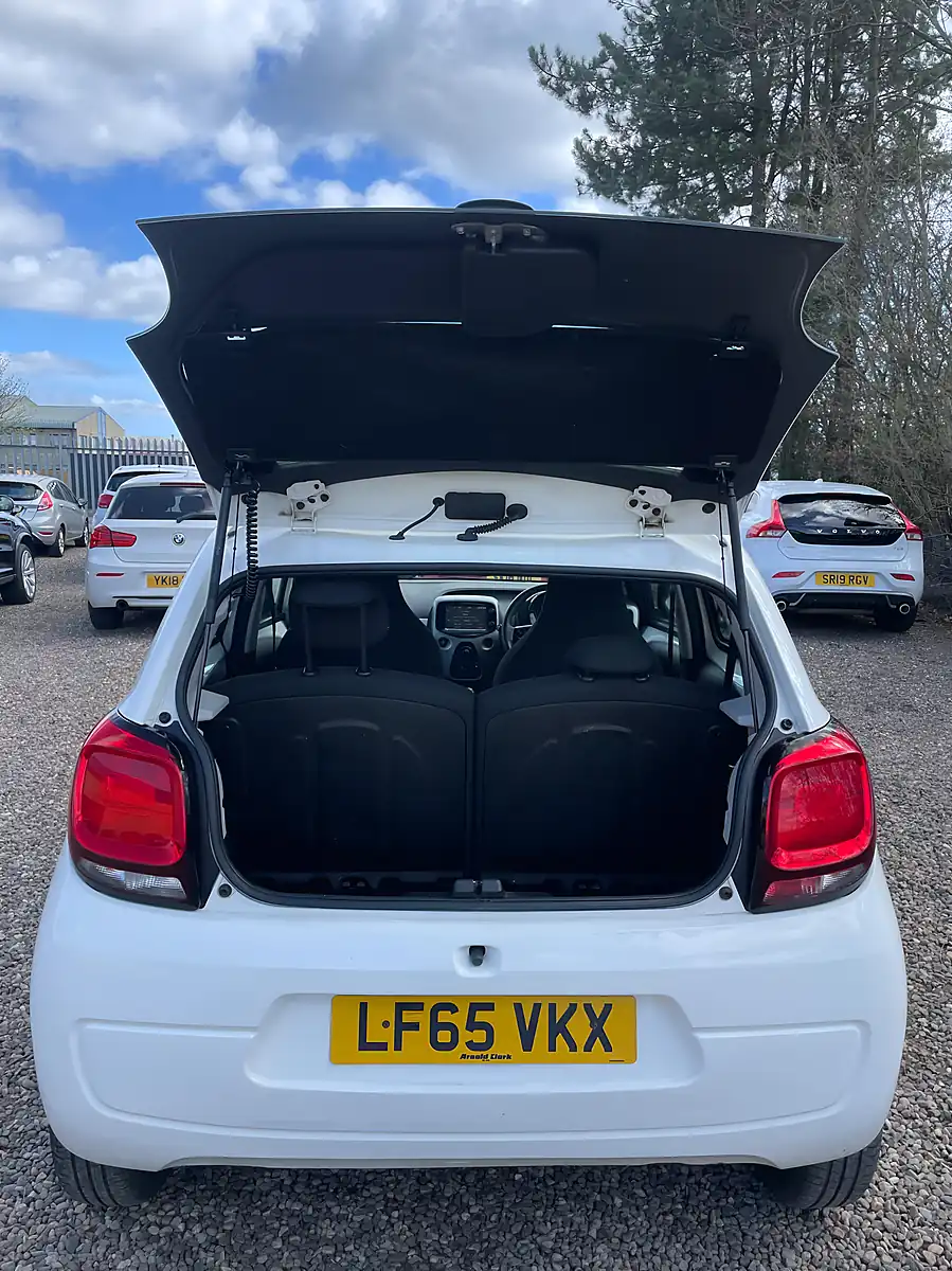 Used 2015 Citroen C1 Feel White - Interior and Exterior details 11