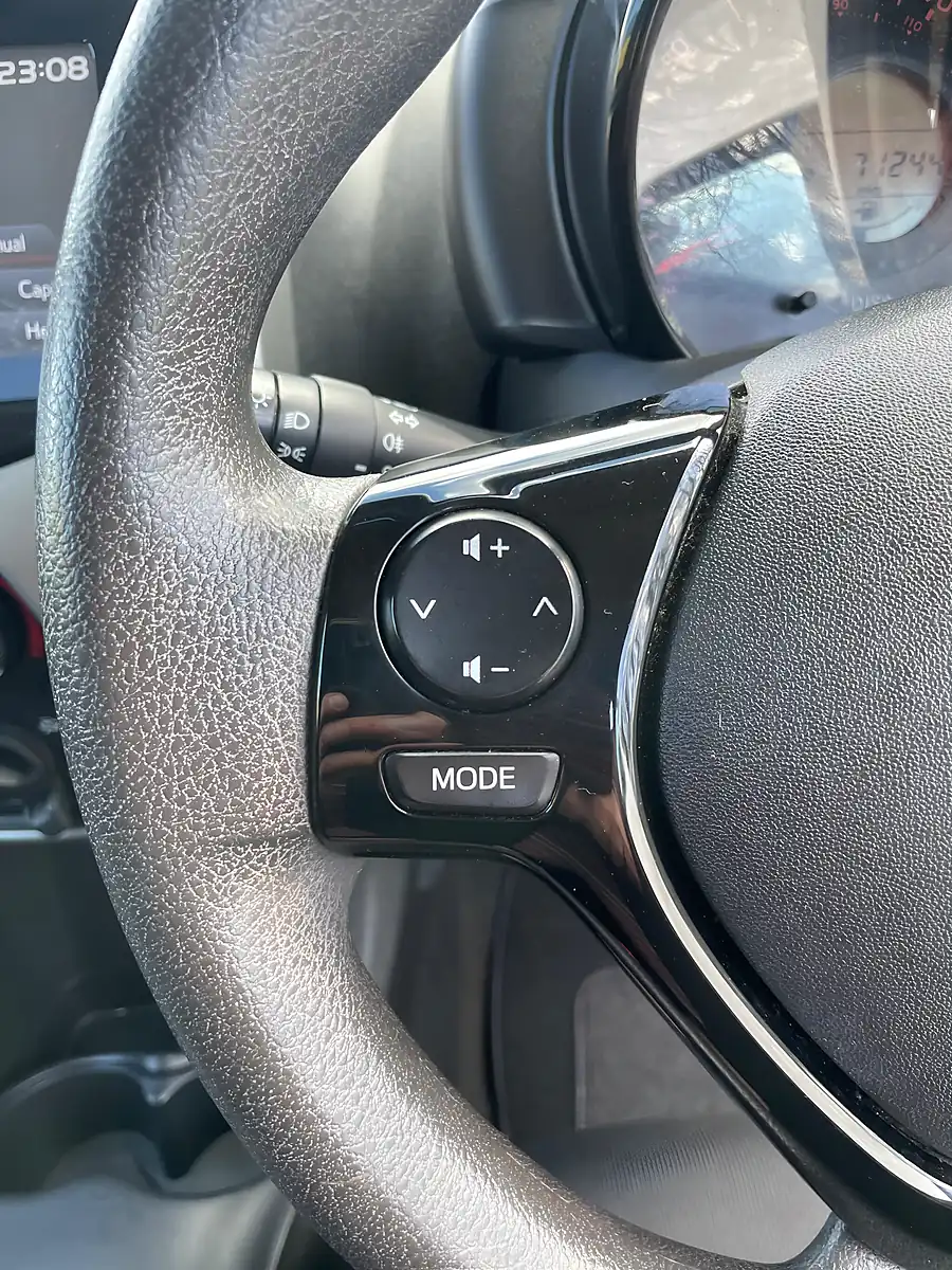 Used 2015 Citroen C1 Feel White - Interior and Exterior details 17