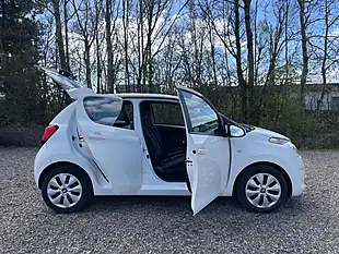 Used 2015 Citroen C1 Feel White - Interior and Exterior details 7