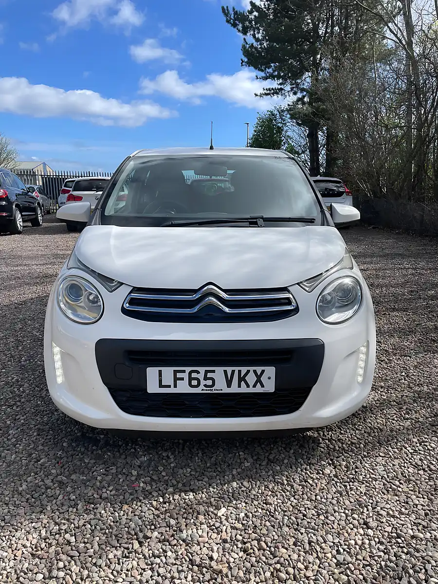 Used 2015 Citroen C1 Feel White - Interior and Exterior details 9