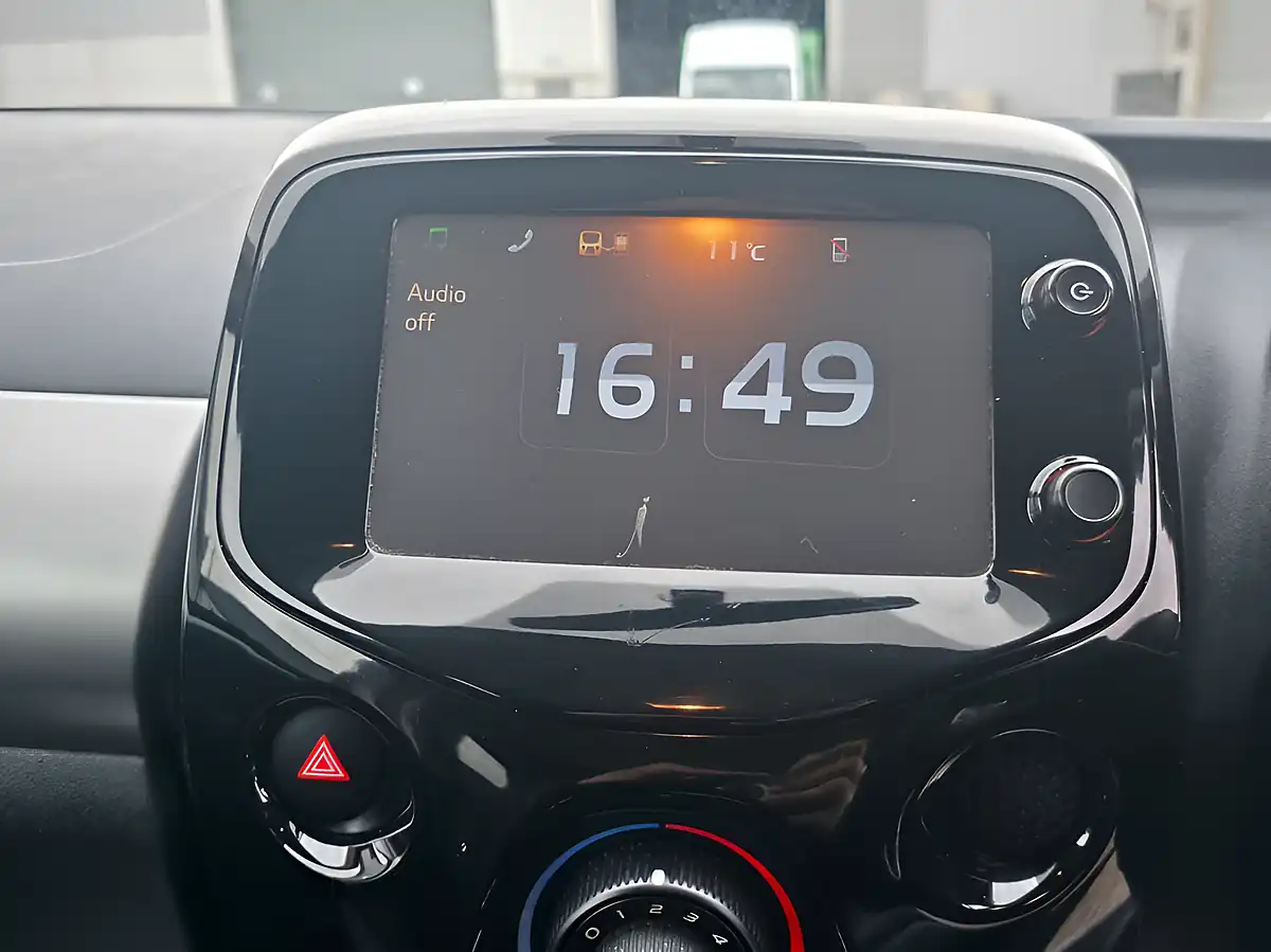 Used 2015 Citroen C1 Flair Grey - Interior and Exterior details 7