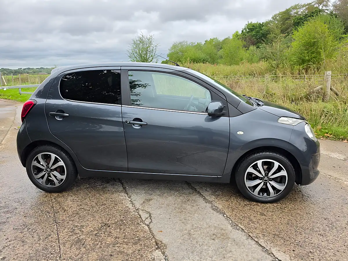 Used 2015 Citroen C1 Flair Grey - Interior and Exterior details 4
