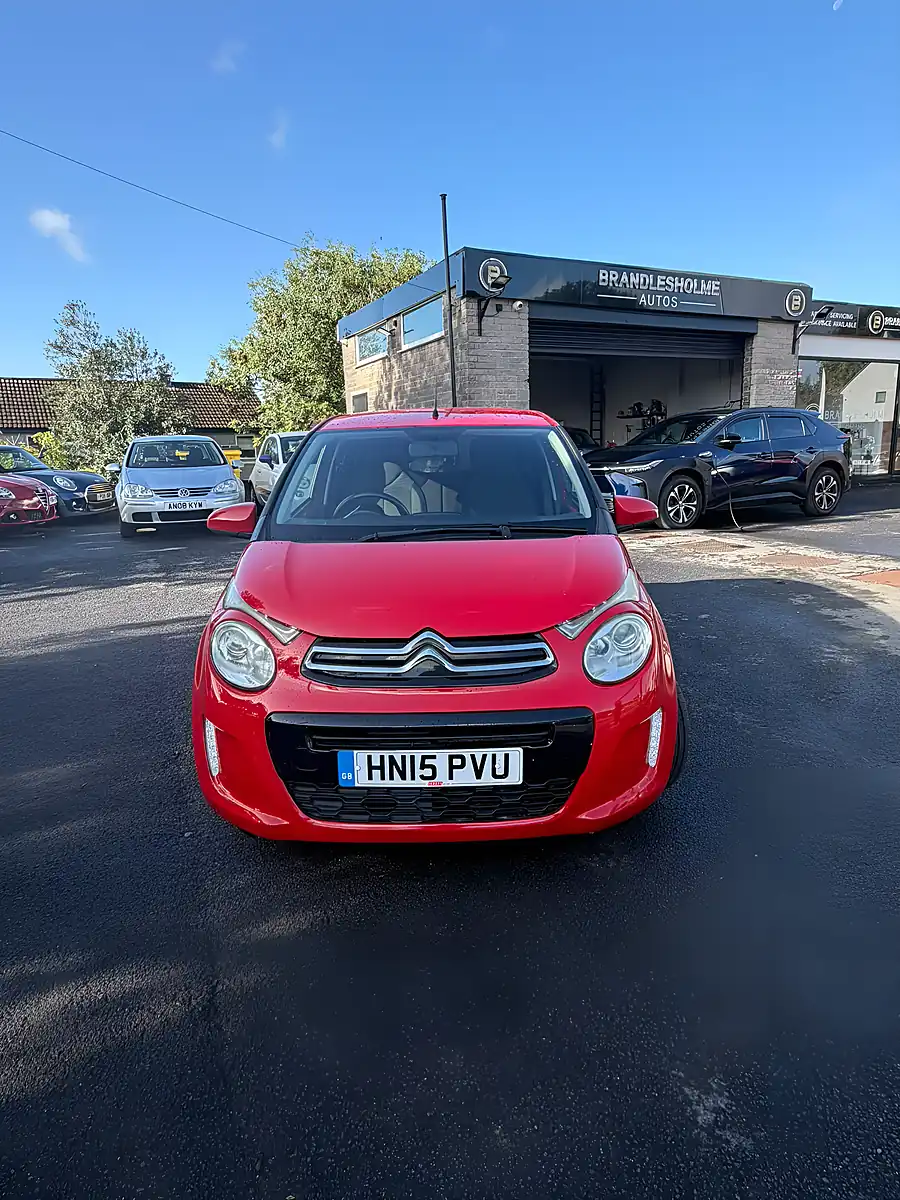 Used 2015 Citroën C1 Flair Red - Interior and Exterior details 3