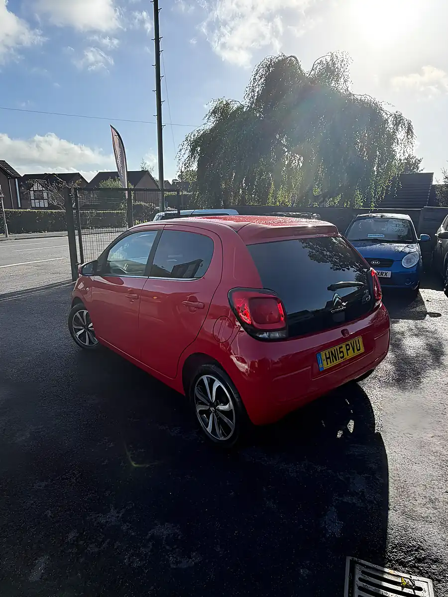 Used 2015 Citroën C1 Flair Red - Interior and Exterior details 5