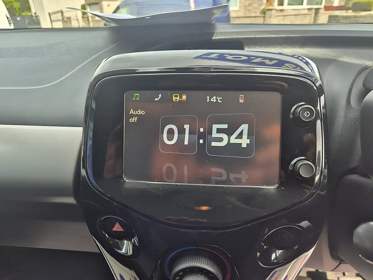 Used 2015 Citroen C1 Flair White - Interior and Exterior details 12