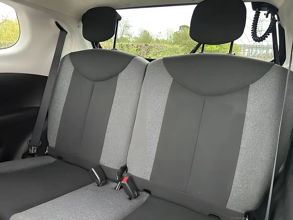 Used 2015 Citroen C1 Flair White - Interior and Exterior details 18