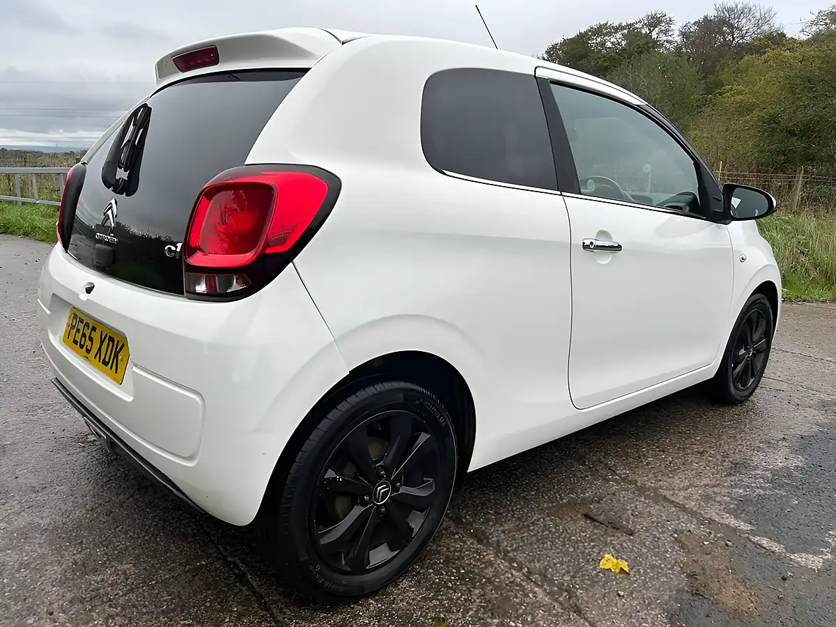 Used 2015 Citroen C1 Flair White - Interior and Exterior details 3
