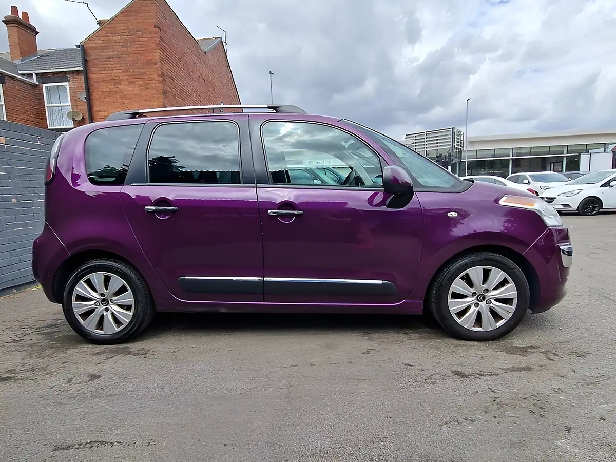 Used 2015 Citroen C3 Picasso Exclusive Purple - Interior and Exterior details 7