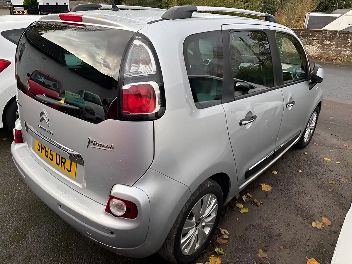 Used 2015 Citroen C3 Picasso Exclusive Silver - Interior and Exterior details 3