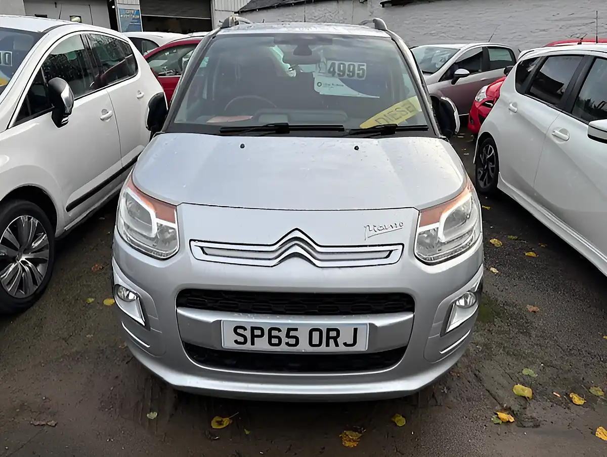 Used 2015 Citroen C3 Picasso Exclusive Silver - Interior and Exterior details 4