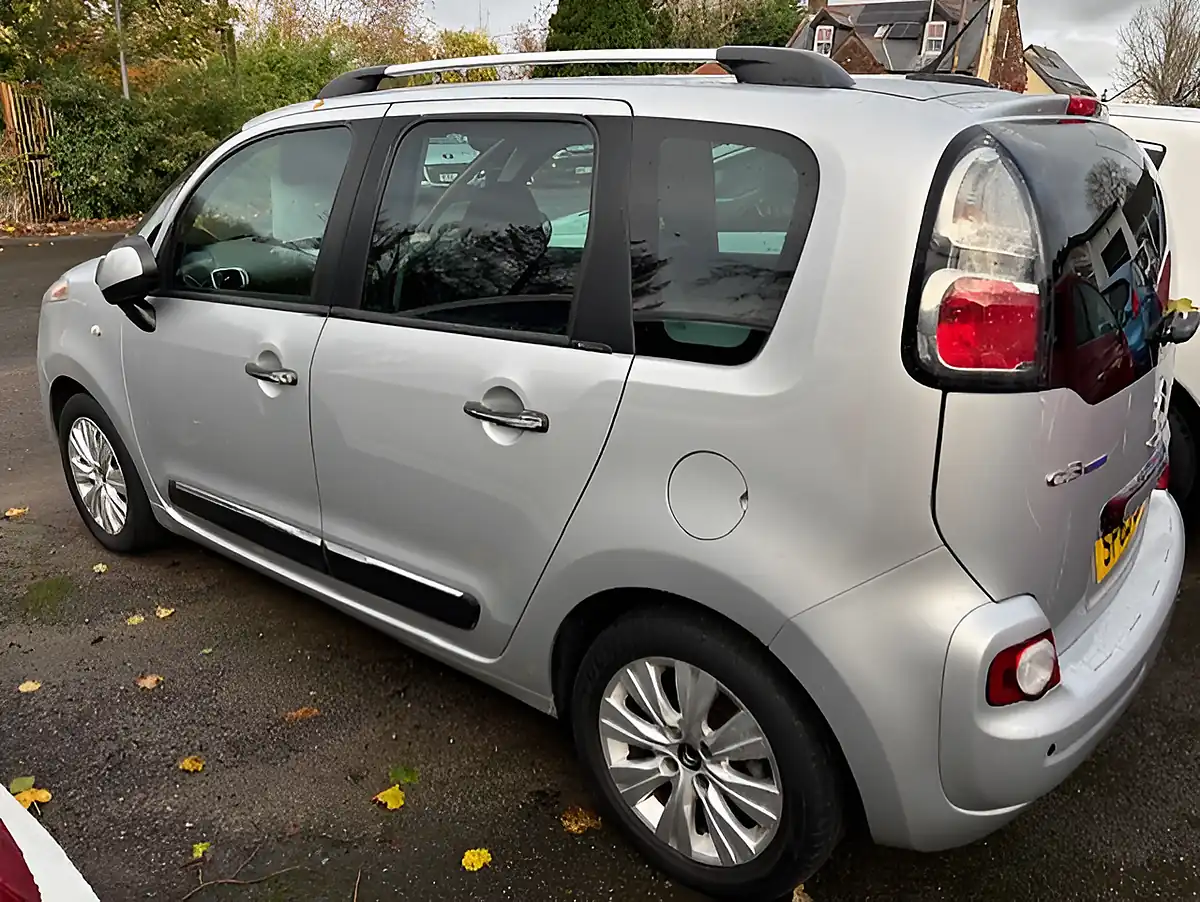 Used 2015 Citroen C3 Picasso Exclusive Silver - Interior and Exterior details 5