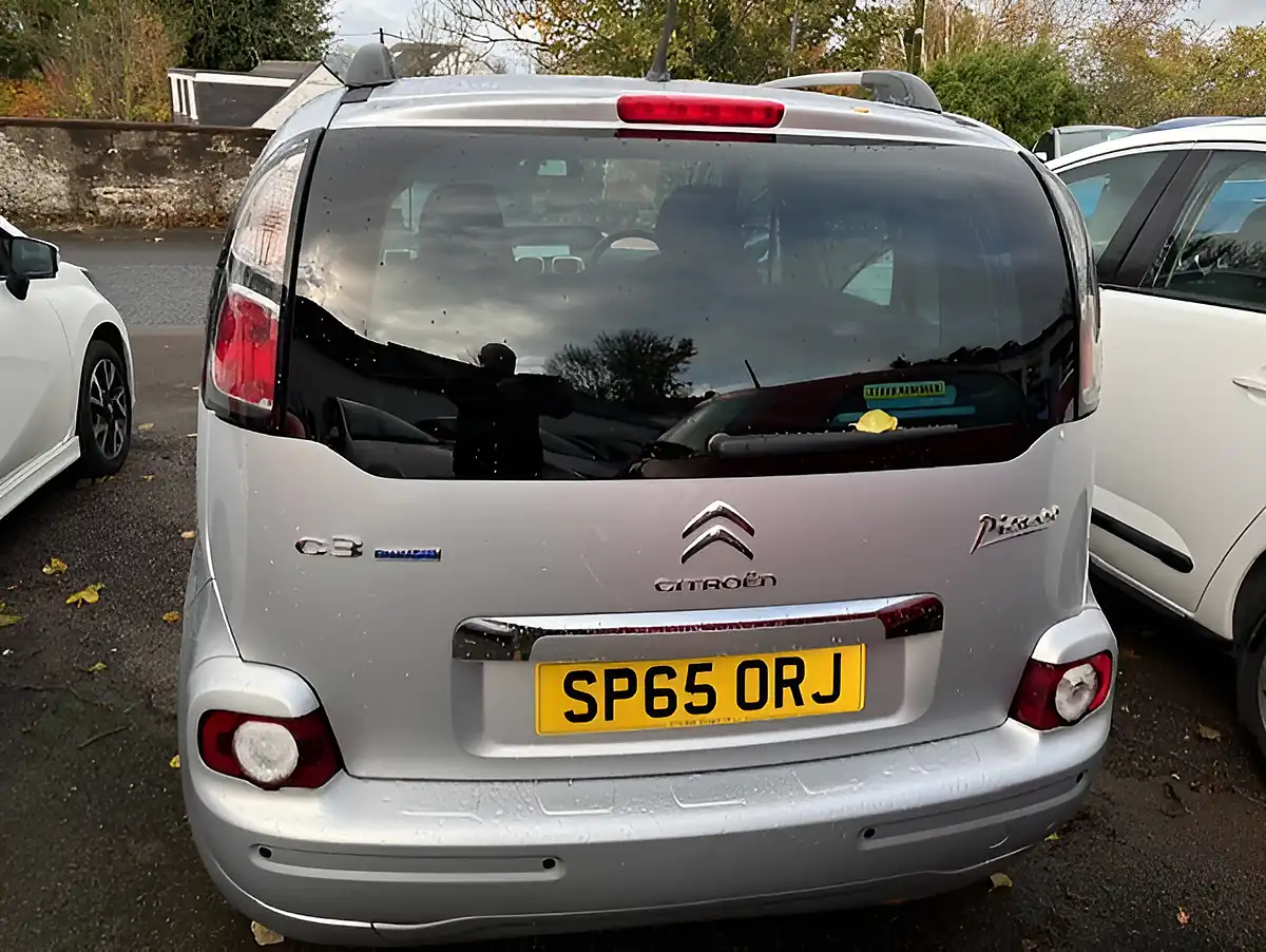 Used 2015 Citroen C3 Picasso Exclusive Silver - Interior and Exterior details 6