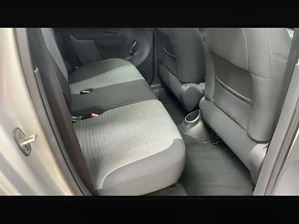 Used 2015 Citroen C3 Picasso Selection Silver - Interior and Exterior details 10