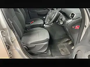 Used 2015 Citroen C3 Picasso Selection Silver - Interior and Exterior details 9