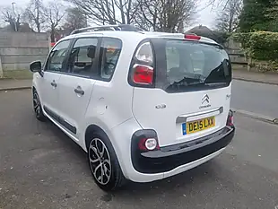 Used 2015 Citroen C3 Picasso Selection White - Interior and Exterior details 5
