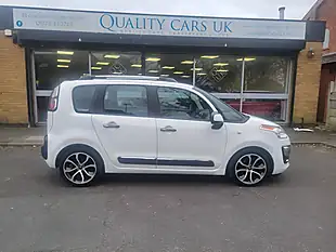 Used 2015 Citroen C3 Picasso Selection White - Interior and Exterior details 6