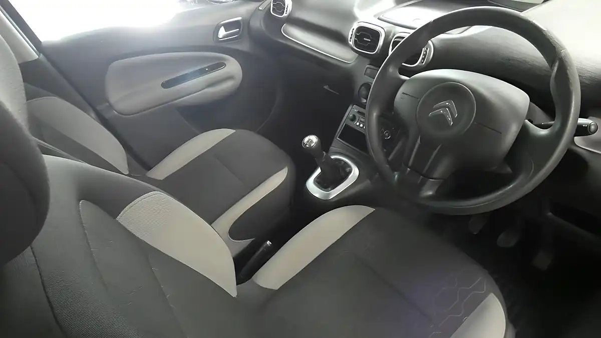 Used 2015 Citroen C3 Picasso Vtr+ Grey - Interior and Exterior details 5