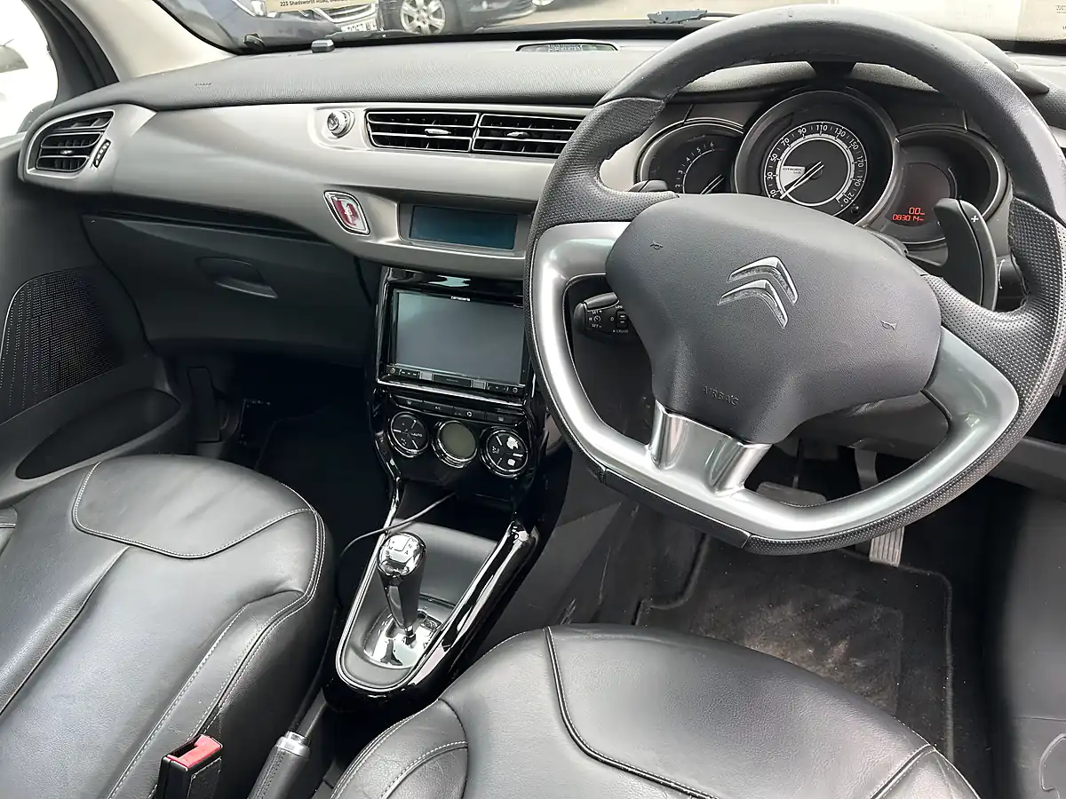 Used 2015 Citroen C3 Red - Interior and Exterior details 10
