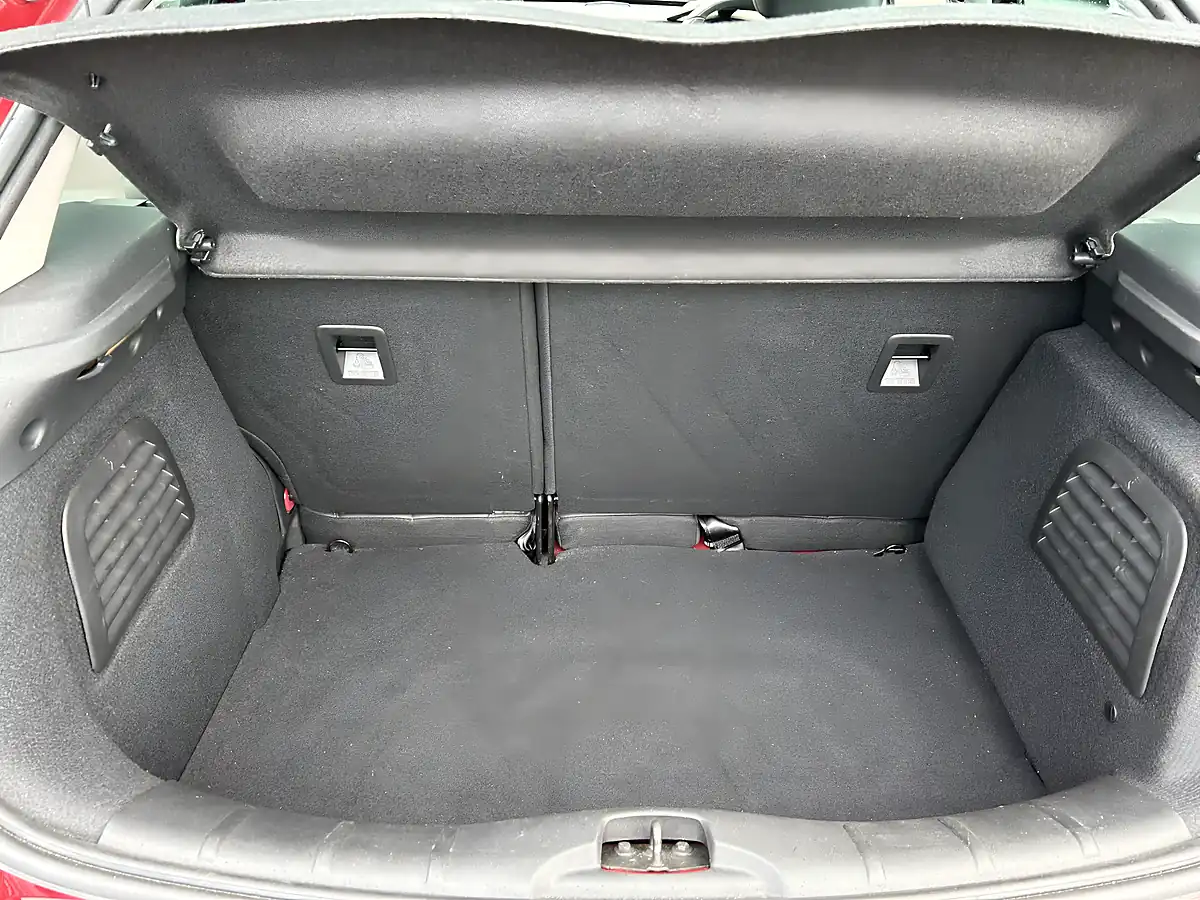 Used 2015 Citroen C3 Red - Interior and Exterior details 14