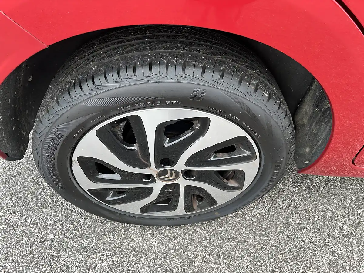 Used 2015 Citroen C3 Red - Interior and Exterior details 19