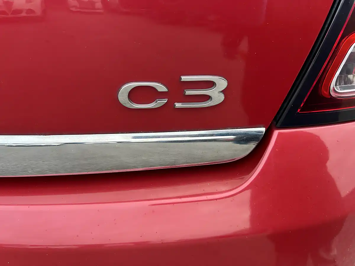 Used 2015 Citroen C3 Red - Interior and Exterior details 7