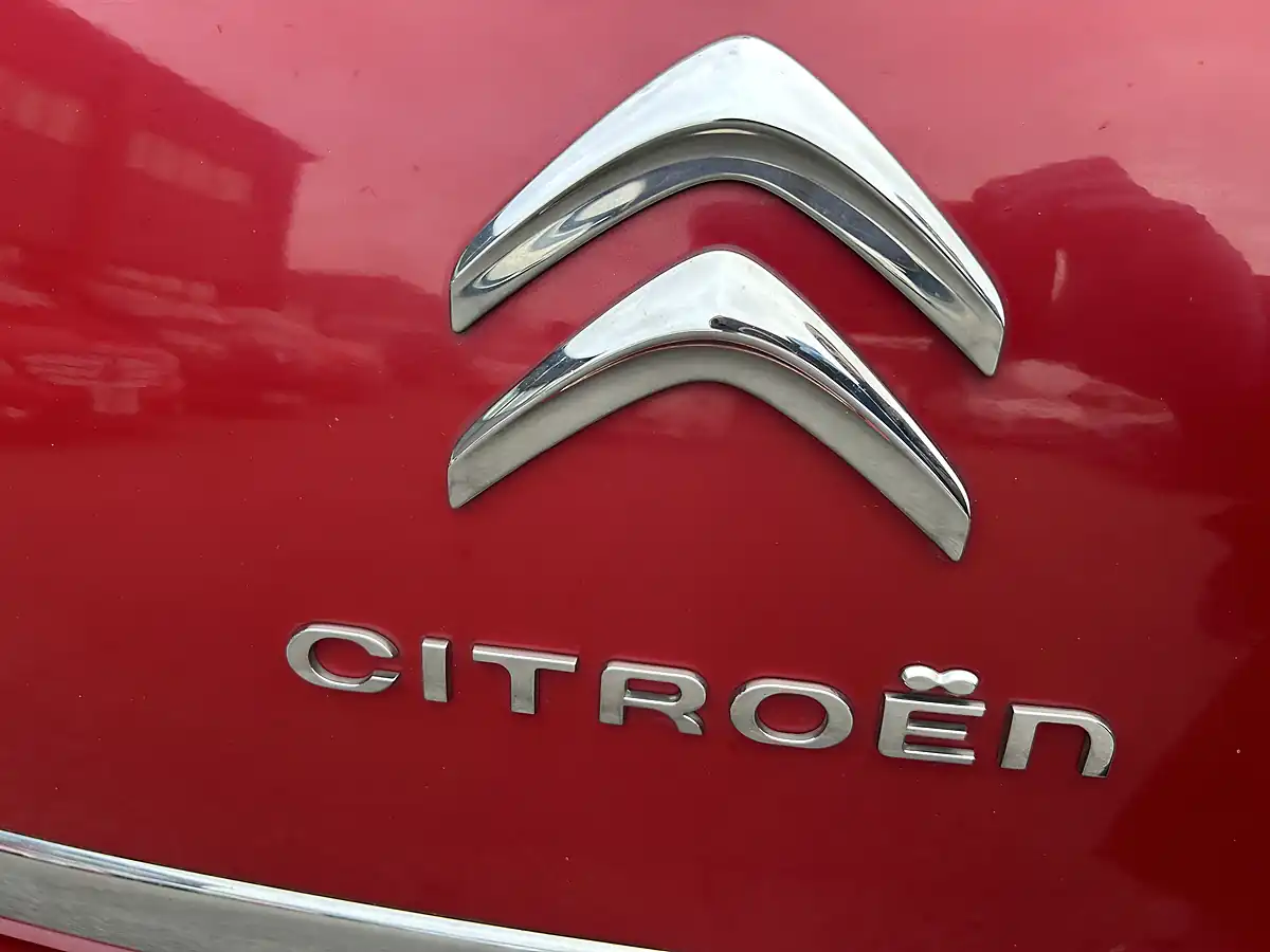 Used 2015 Citroen C3 Red - Interior and Exterior details 8